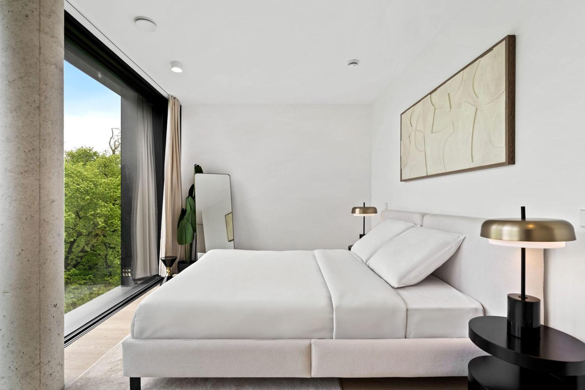 Luxury Haute Haven Queen Bed & Views Apartment Luxembourg