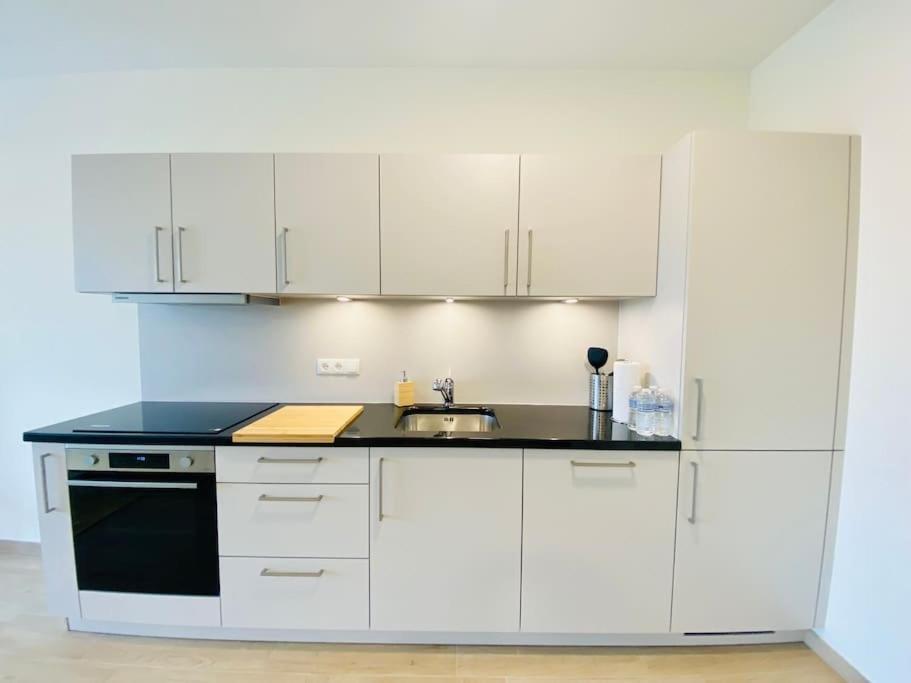 Appartement Luxury 2023 One Bedroom Flat In City Center W Parking *