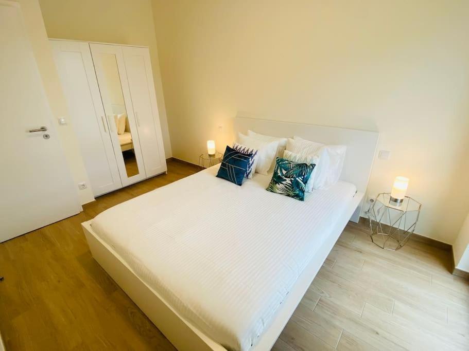 Luxury 2023 One Bedroom Flat In City Center W Parking * Luxemburg
