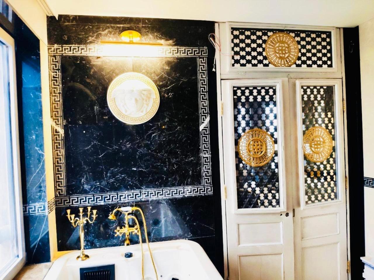 Apartamento La Royale Centre 2 *