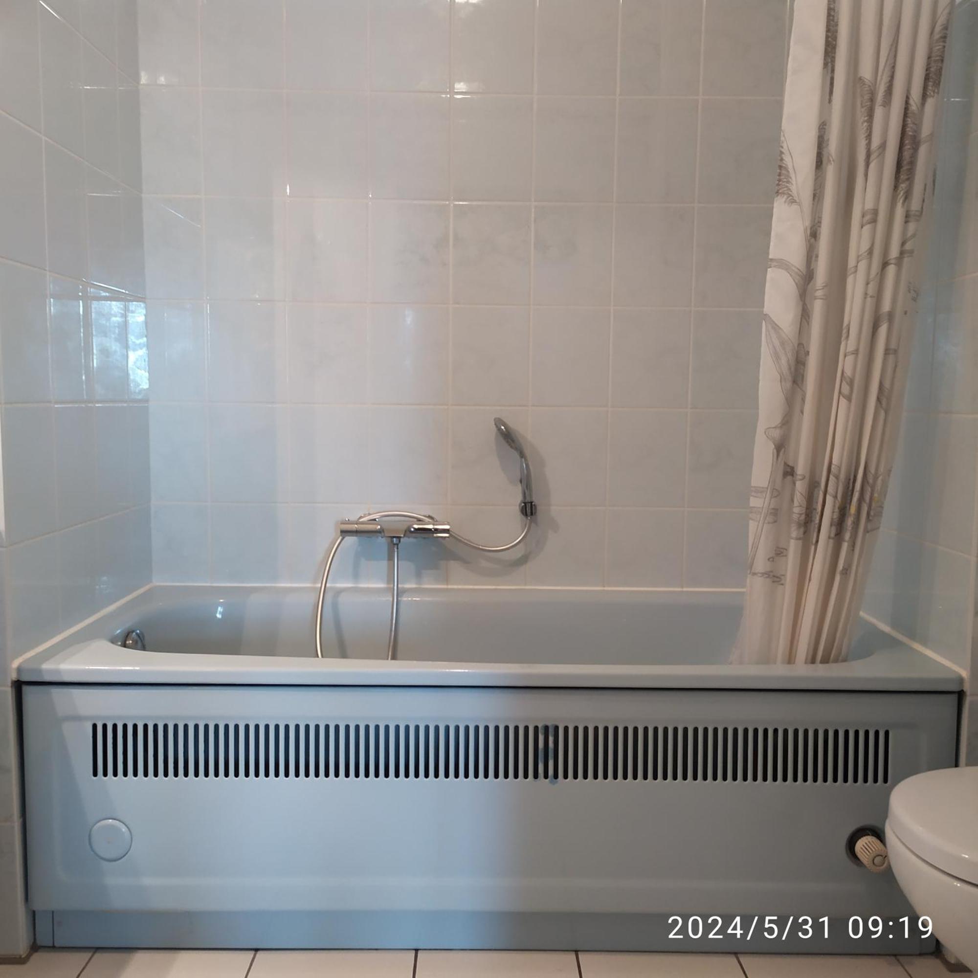 Quiet Peaceful 2br With Parking In Kirchberg Apartamento *