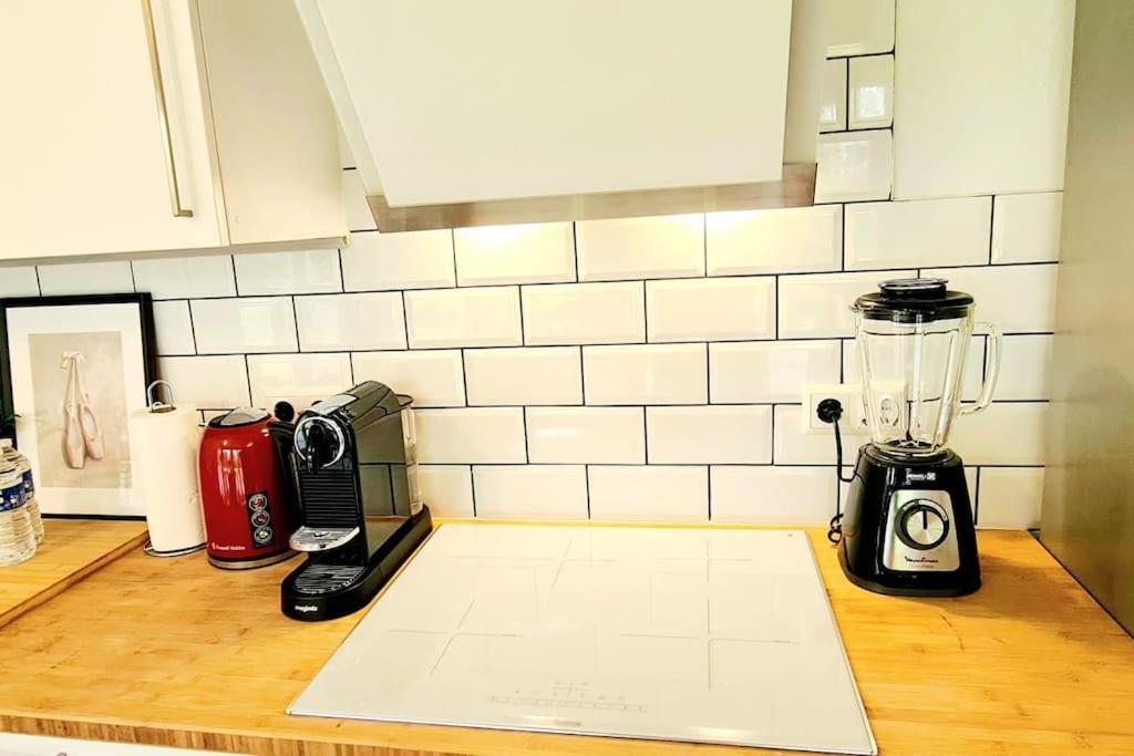 Appartement 1 Bedroom Flat With Balcony&garden *