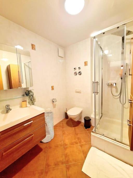 Appartement 1 Bedroom Flat With Balcony&garden Luxemburg
