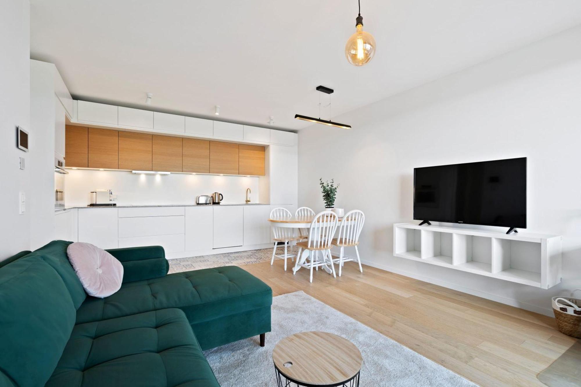 Appartement Luxurious Retreat Balcony & Pool Access
