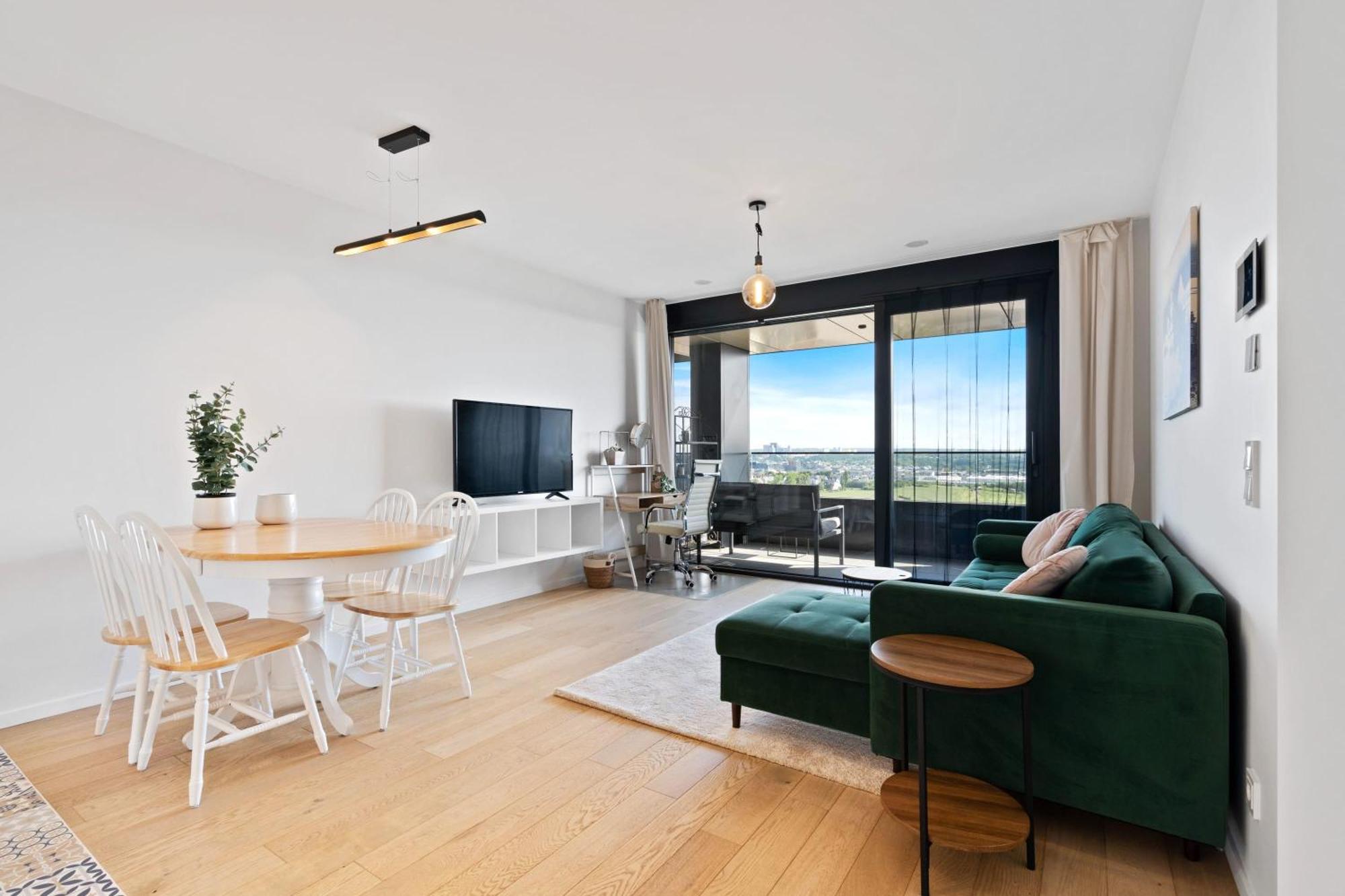 Luxurious Retreat Balcony & Pool Access Appartement *