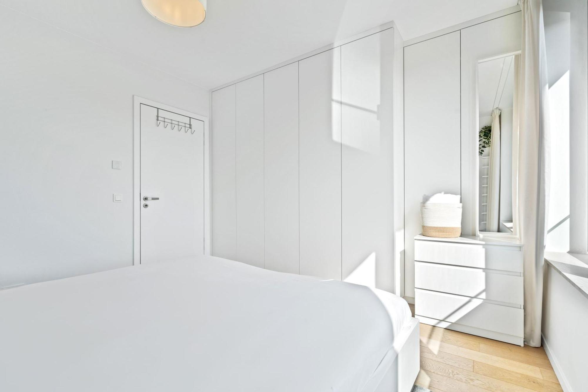 Luxurious Retreat Balcony & Pool Access * Luxemburg
