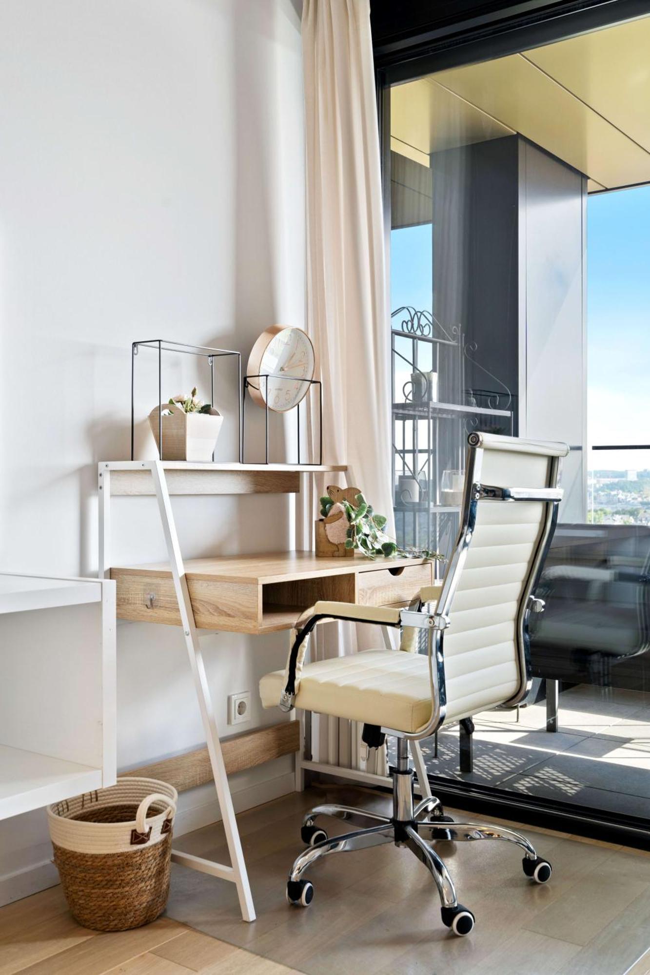 Appartement Luxurious Retreat Balcony & Pool Access