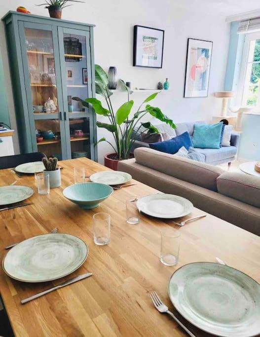 Large 2 Bedrooms House With Parking-bon75 Apartment *
