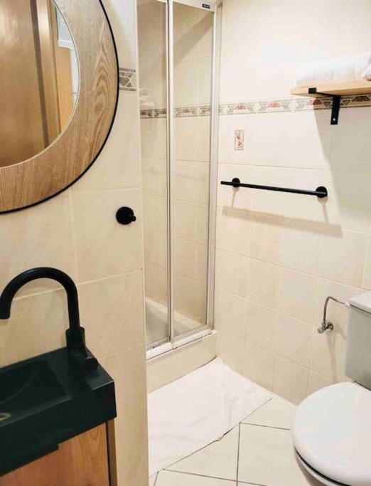 Large 2 Bedrooms House With Parking-bon75 *