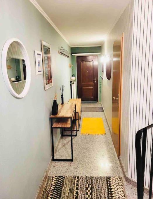 Large 2 Bedrooms House With Parking-bon75
