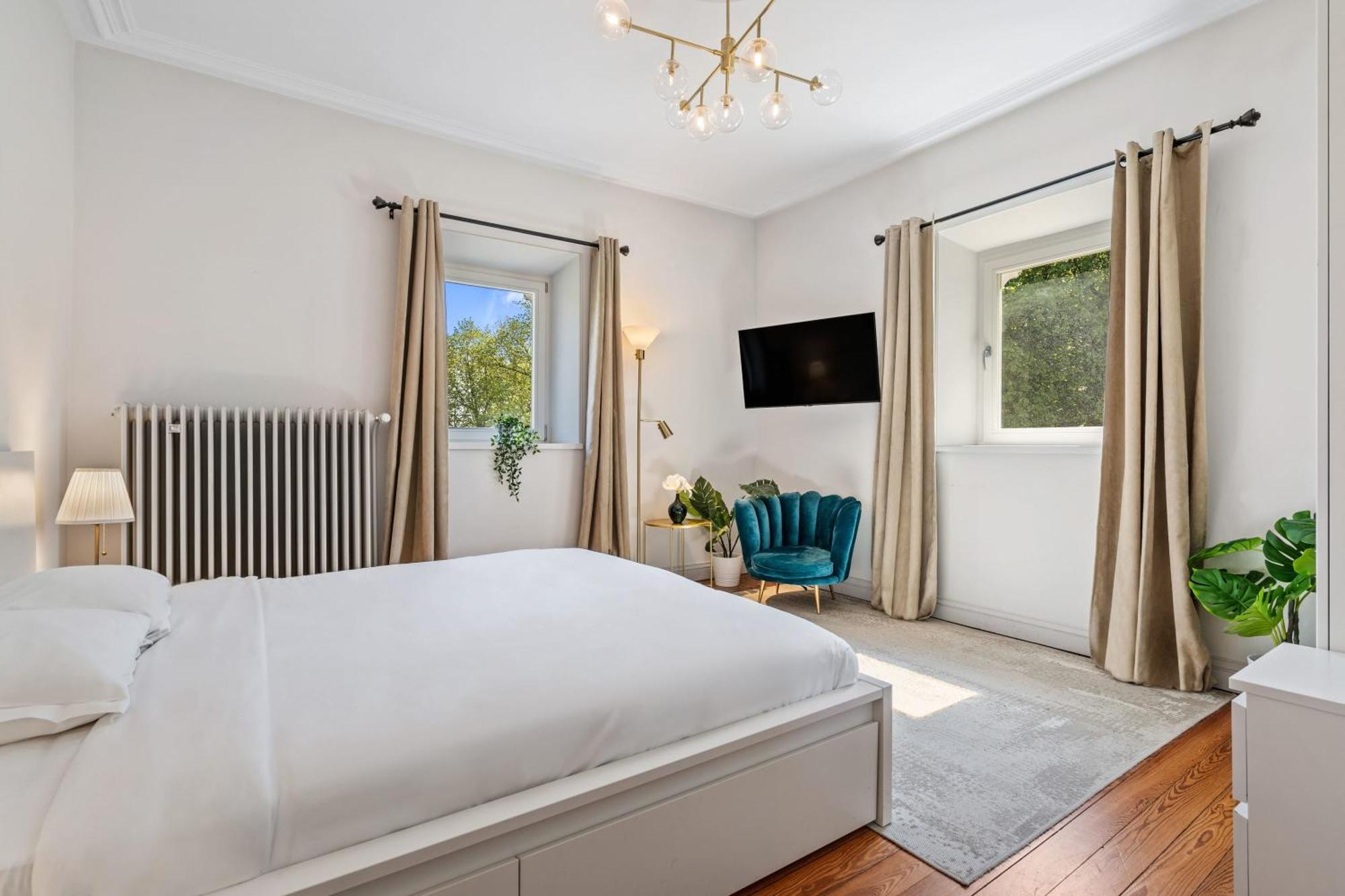 Apartment Elegant 3br In Prime Limpertsberg Location *