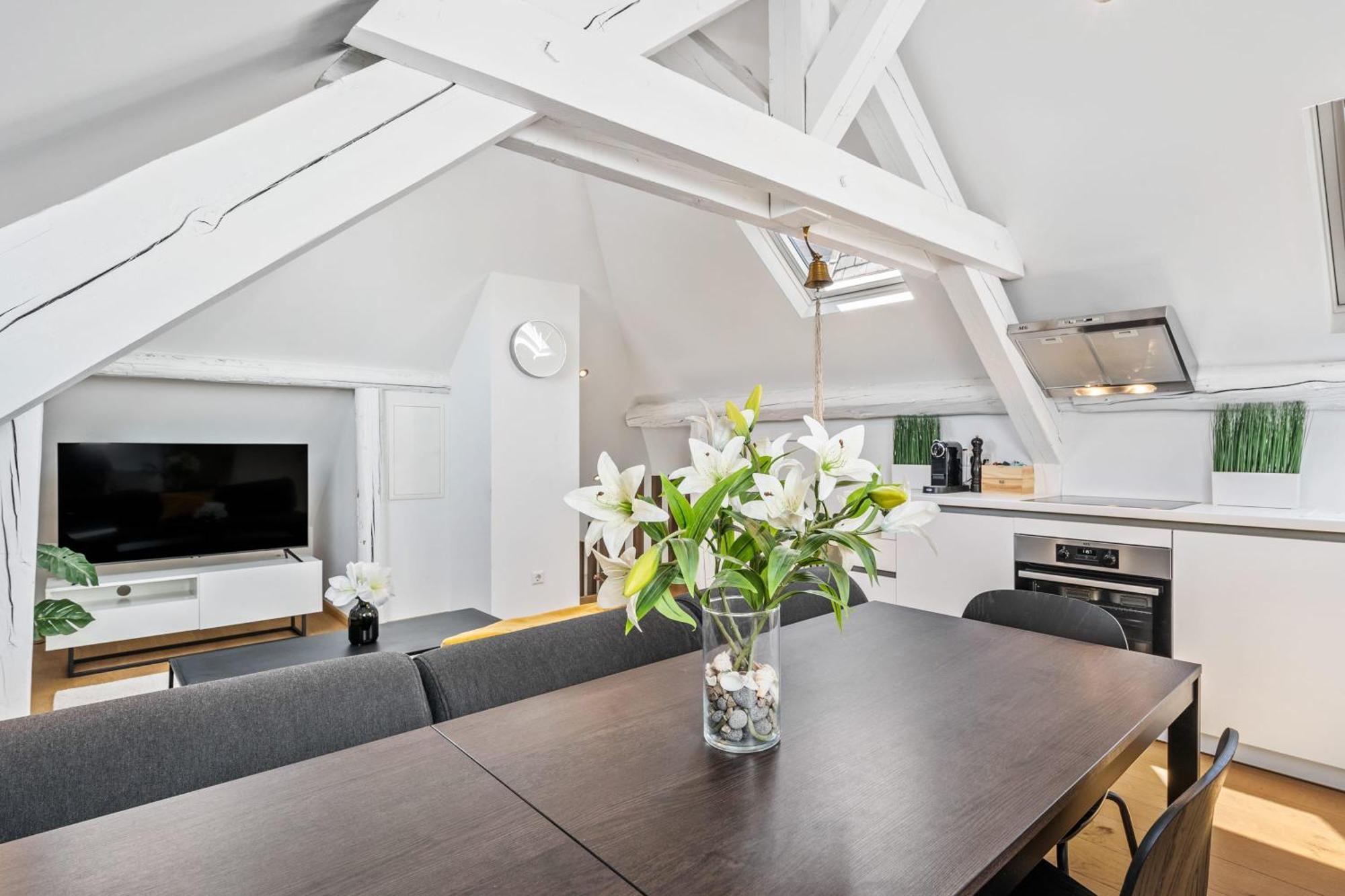 Elegant 3br In Prime Limpertsberg Location Luxemburg