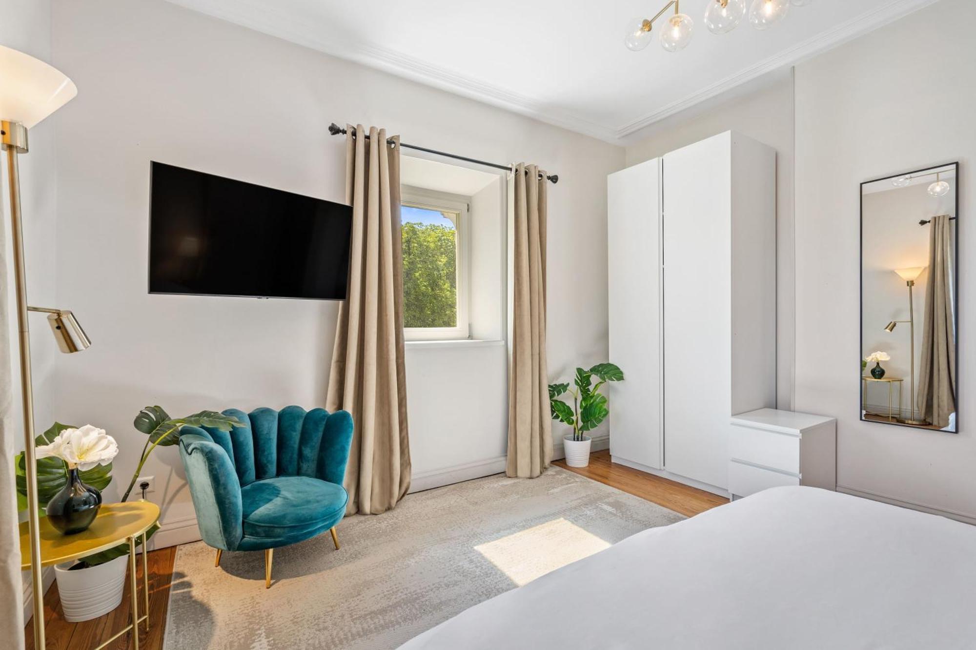 Apartment Elegant 3br In Prime Limpertsberg Location *
