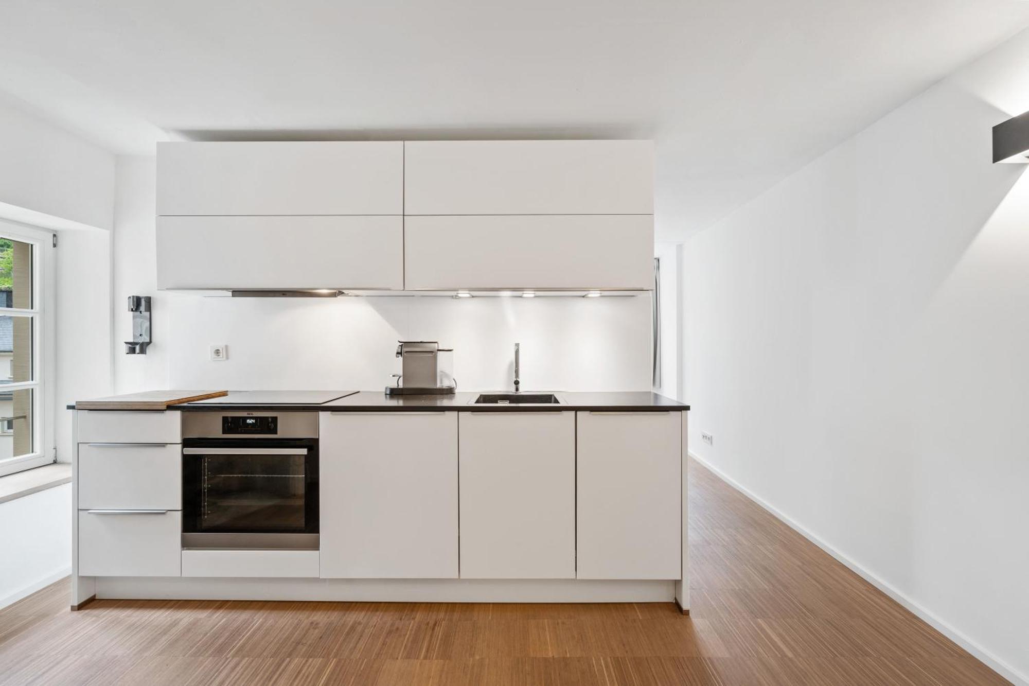 Modern 1br In Unesco Grund,