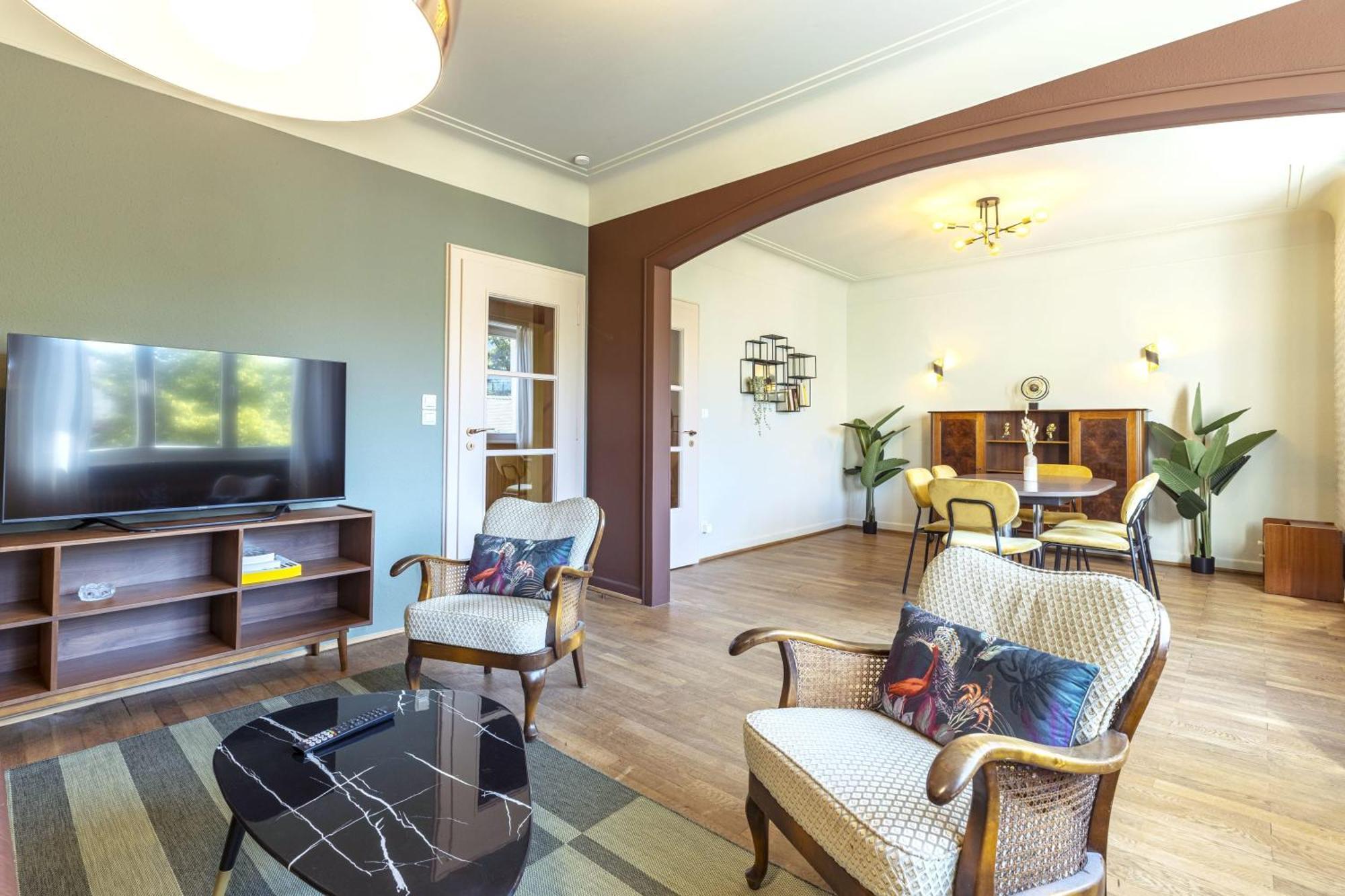 Spacious 2br Apt In Central W Balcony Apartamento *