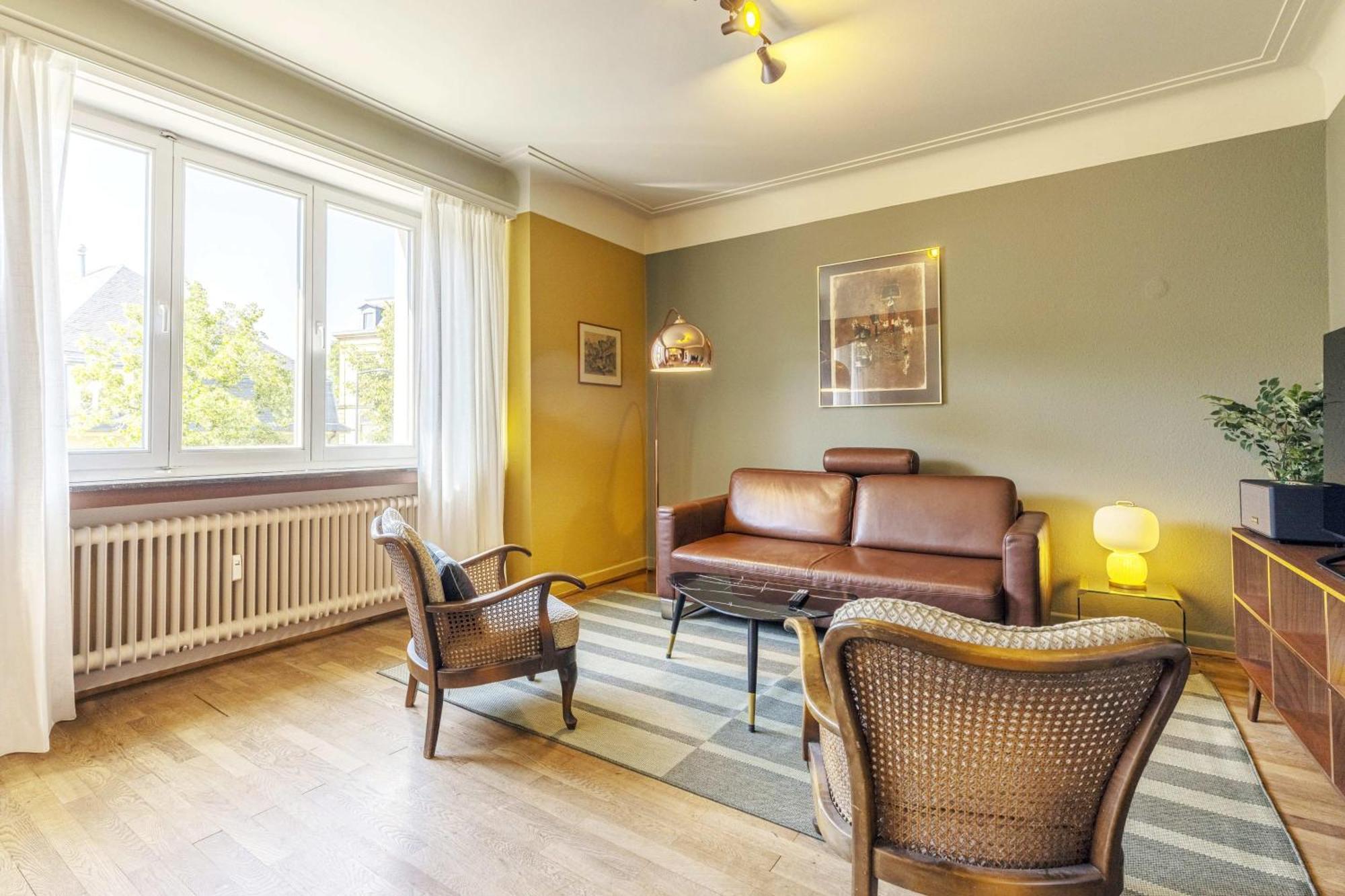 Spacious 2br Apt In Central W Balcony *