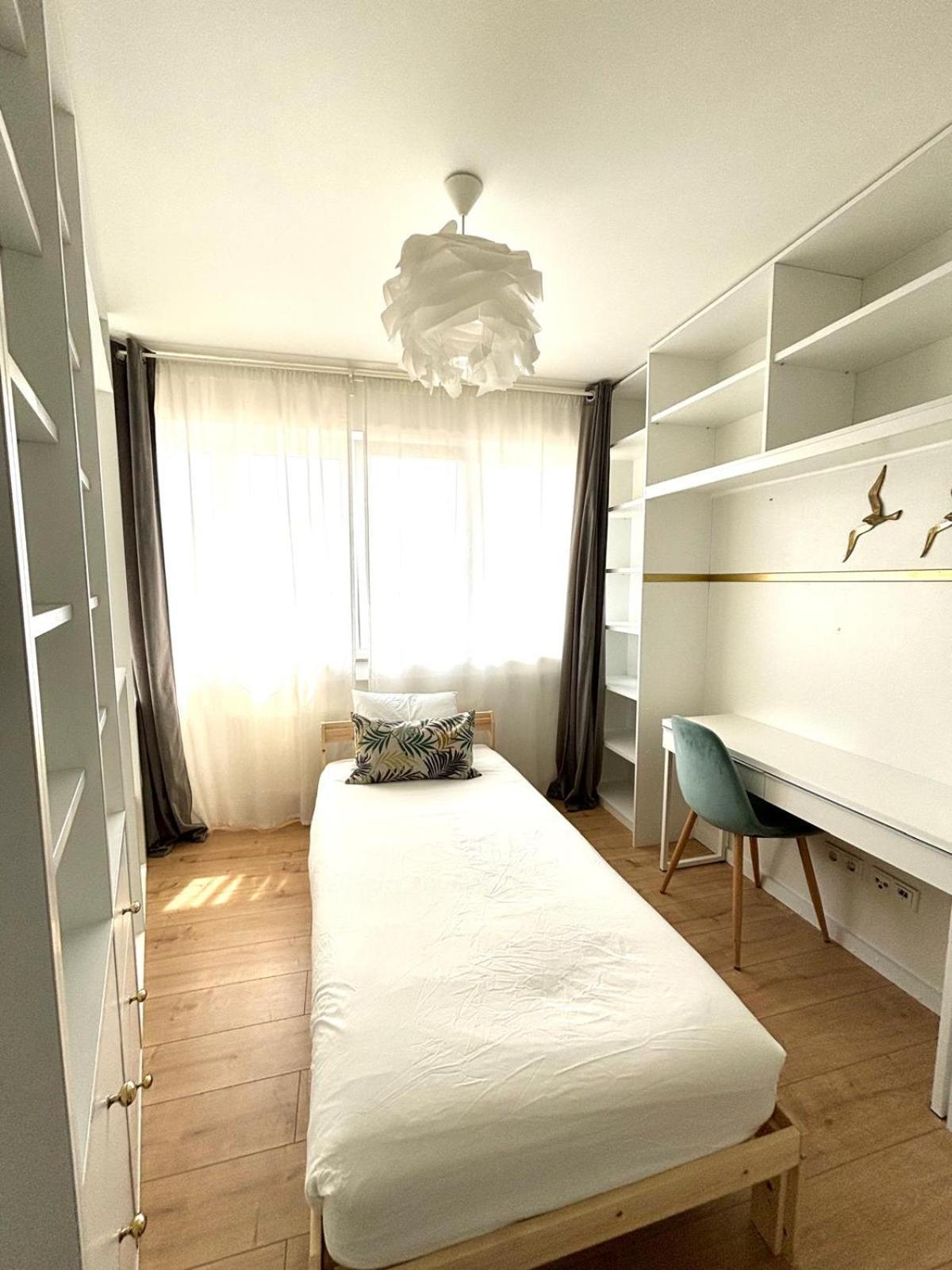 Apartment Beautiful Two Bedroom In Center *