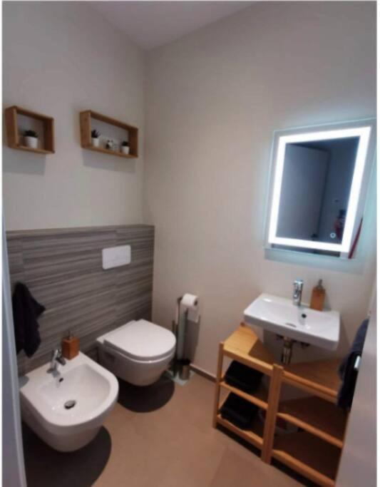 One Bedroom Flat In Center W Terrace&parking-75m Luxemburg