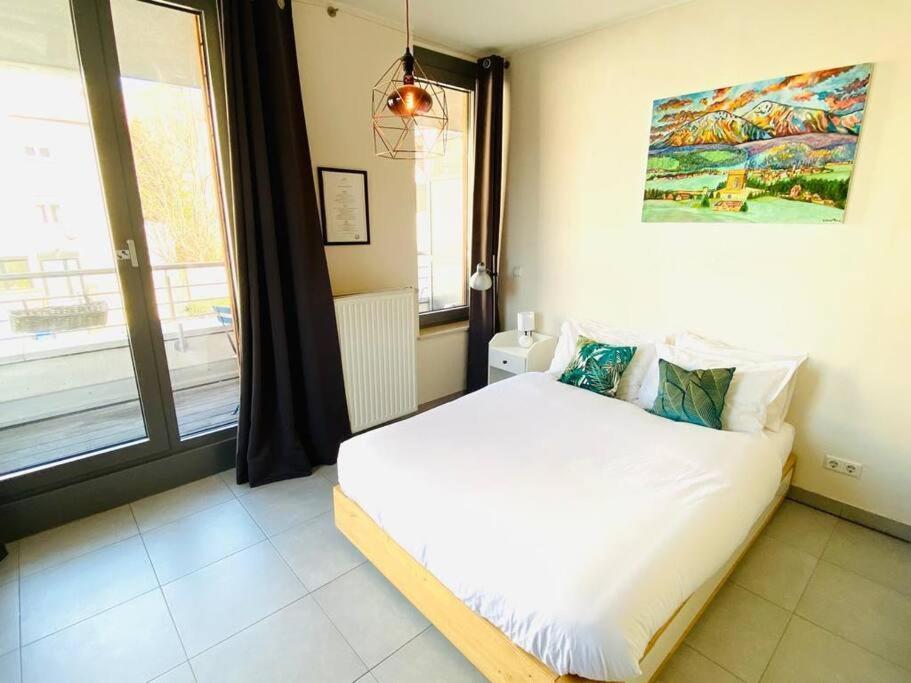 In Center With Private Terrace Apartment *
