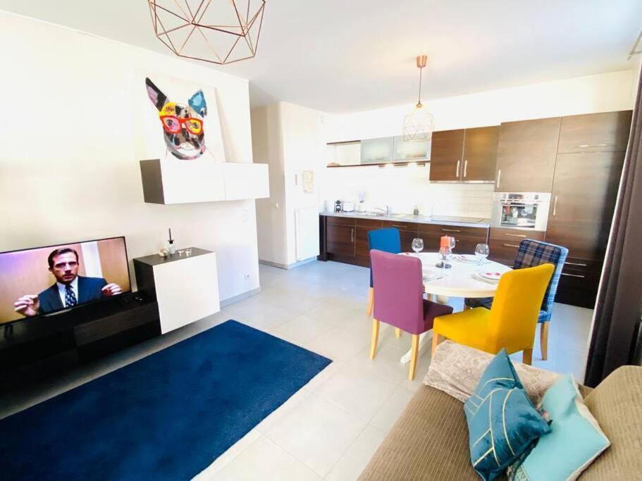 Apartment In Center With Private Terrace *