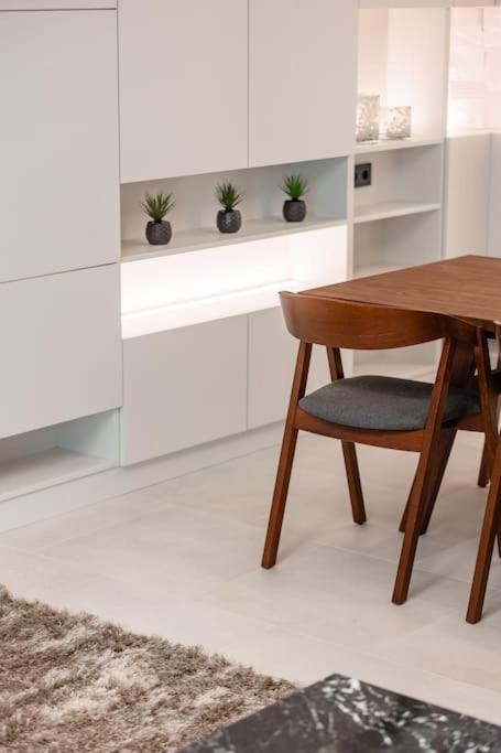 Henry's Appt With A Private 414 - Shared Kitchen Appartement