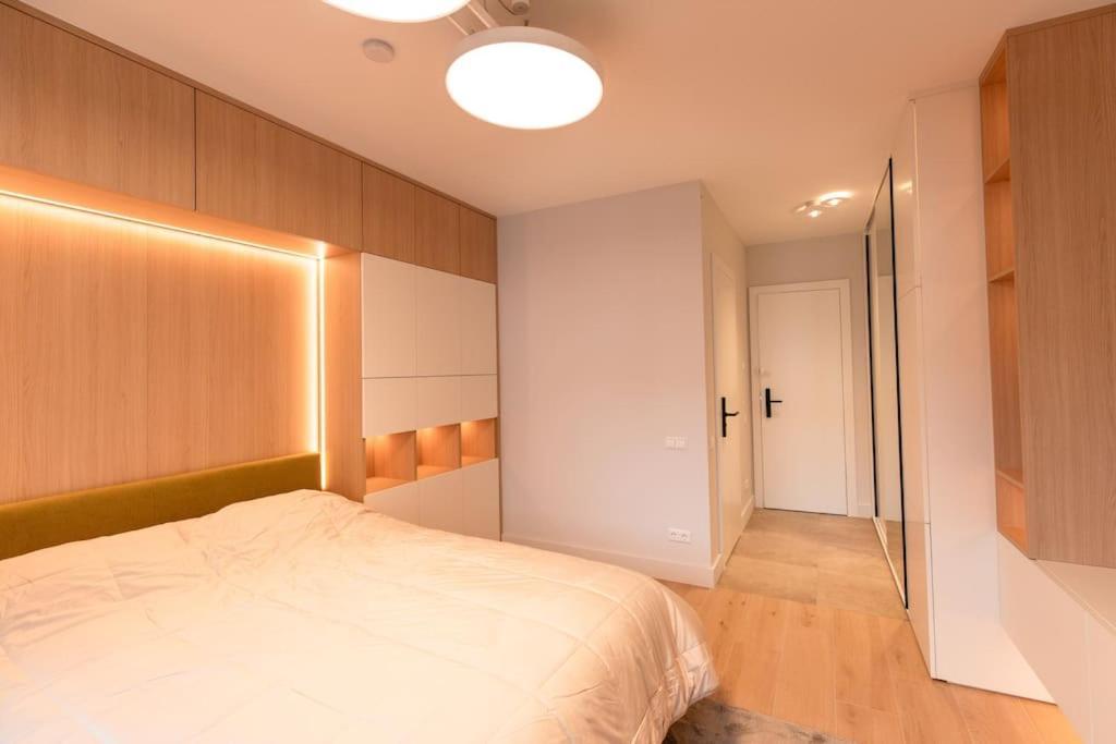 Henry's Appt With A Private 412 - Shared Kitchen Appartement