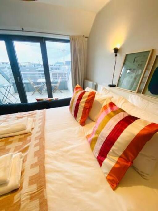Duplex With Two Private Terraces-s6 *
