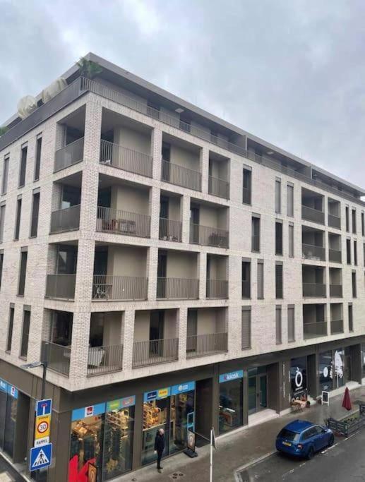 One Bedroom 2022 Flat W Terrace&parking-75m Appartement