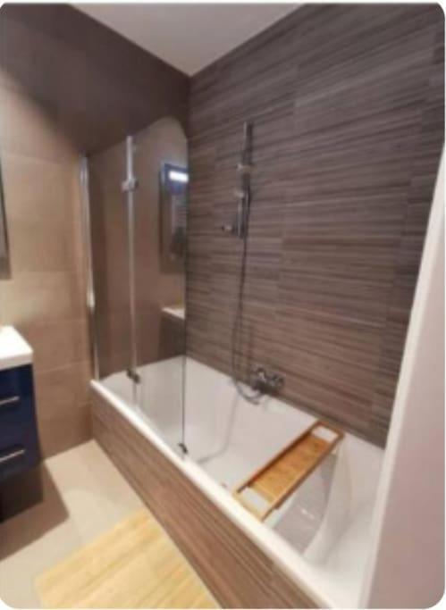 One Bedroom 2022 Flat W Terrace&parking-75m Luxembourg