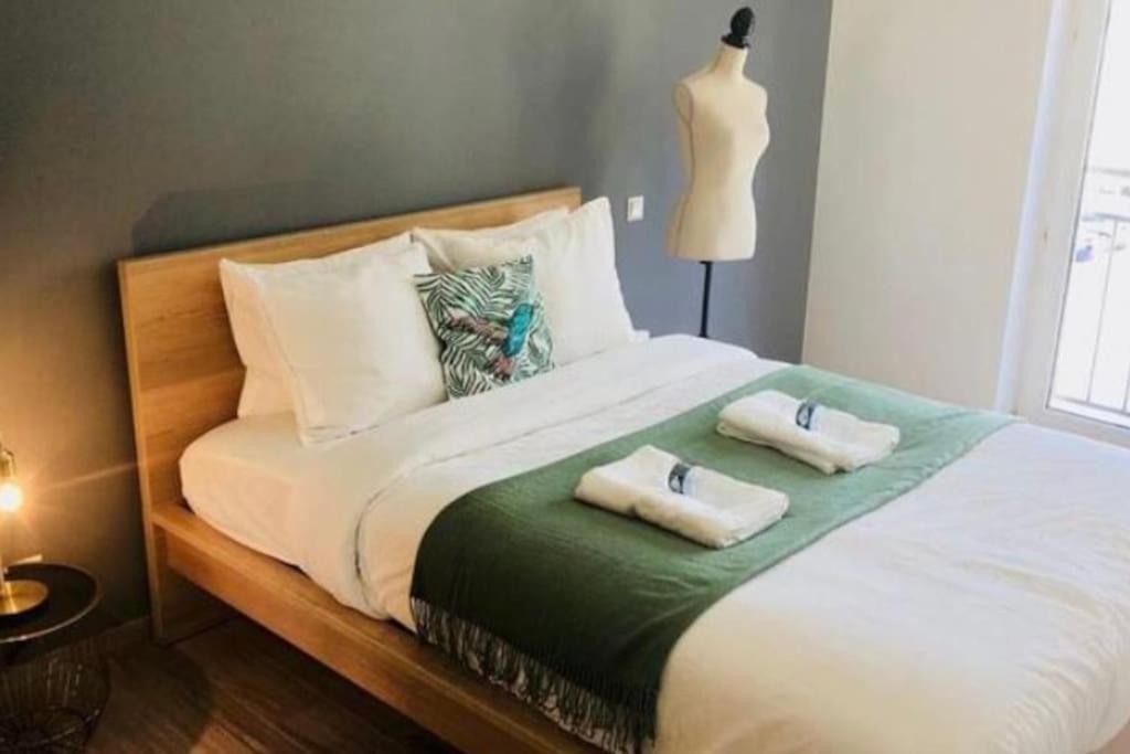 2 Bedrooms In Center W Terrace&parking-2b Appartement