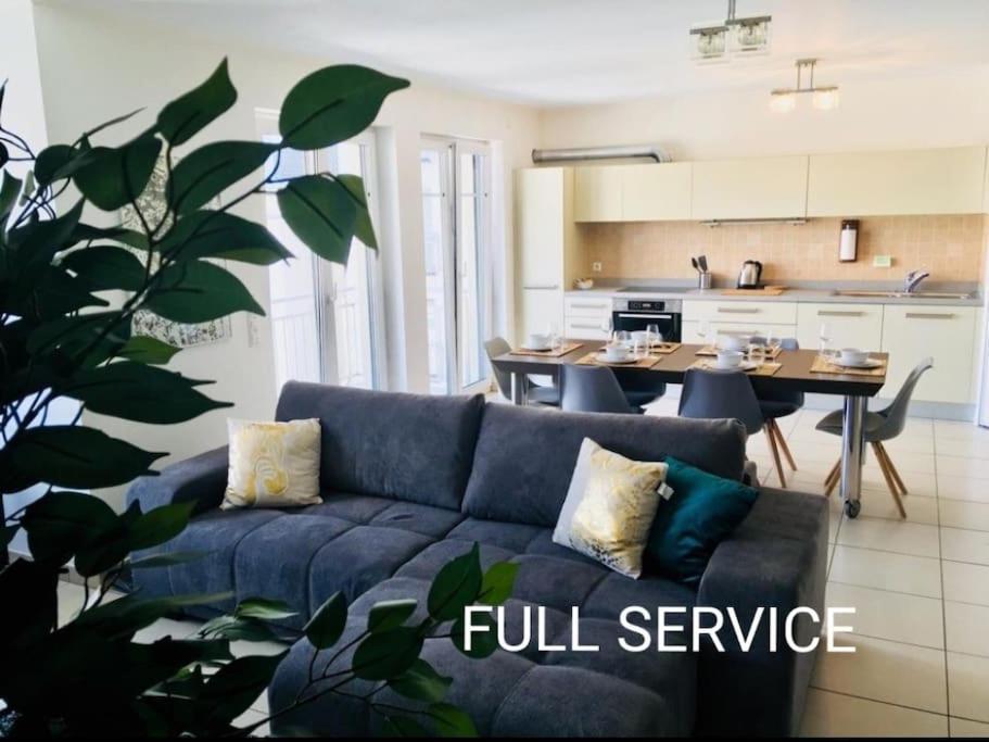 2 Bedrooms In Center W Terrace&parking-2b Appartement
