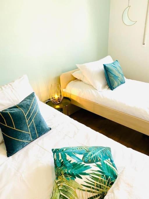 Spacious 2bedrooms Flat W Terrace&parking *