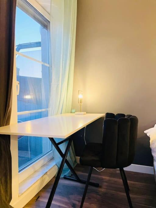 Spacious 2bedrooms Flat W Terrace&parking Apartamento *