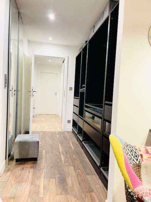 Spacious 2bedrooms Flat W Terrace&parking Apartamento *