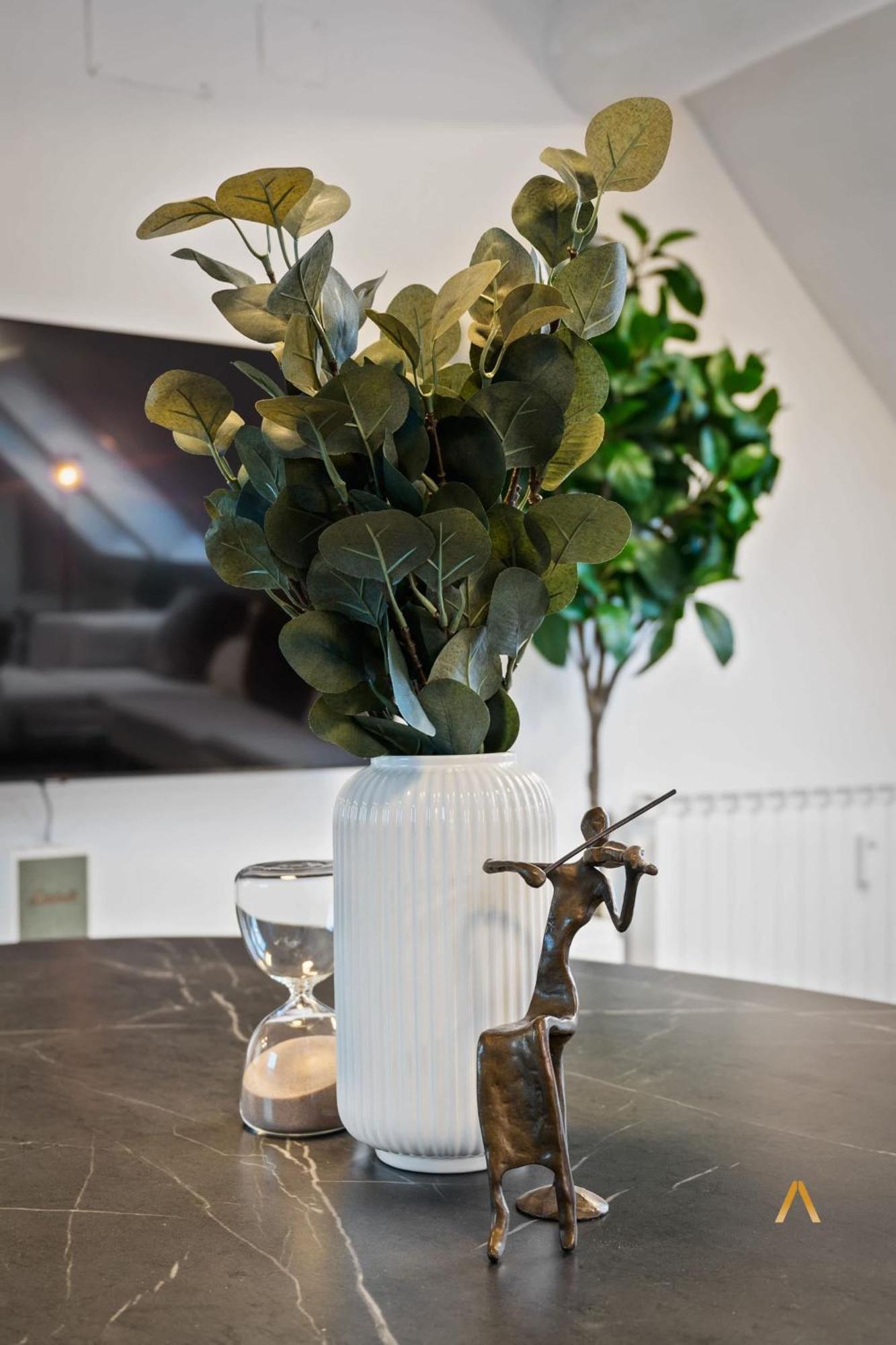 Charming 1br Loft In Ville-haute, Apartamento
