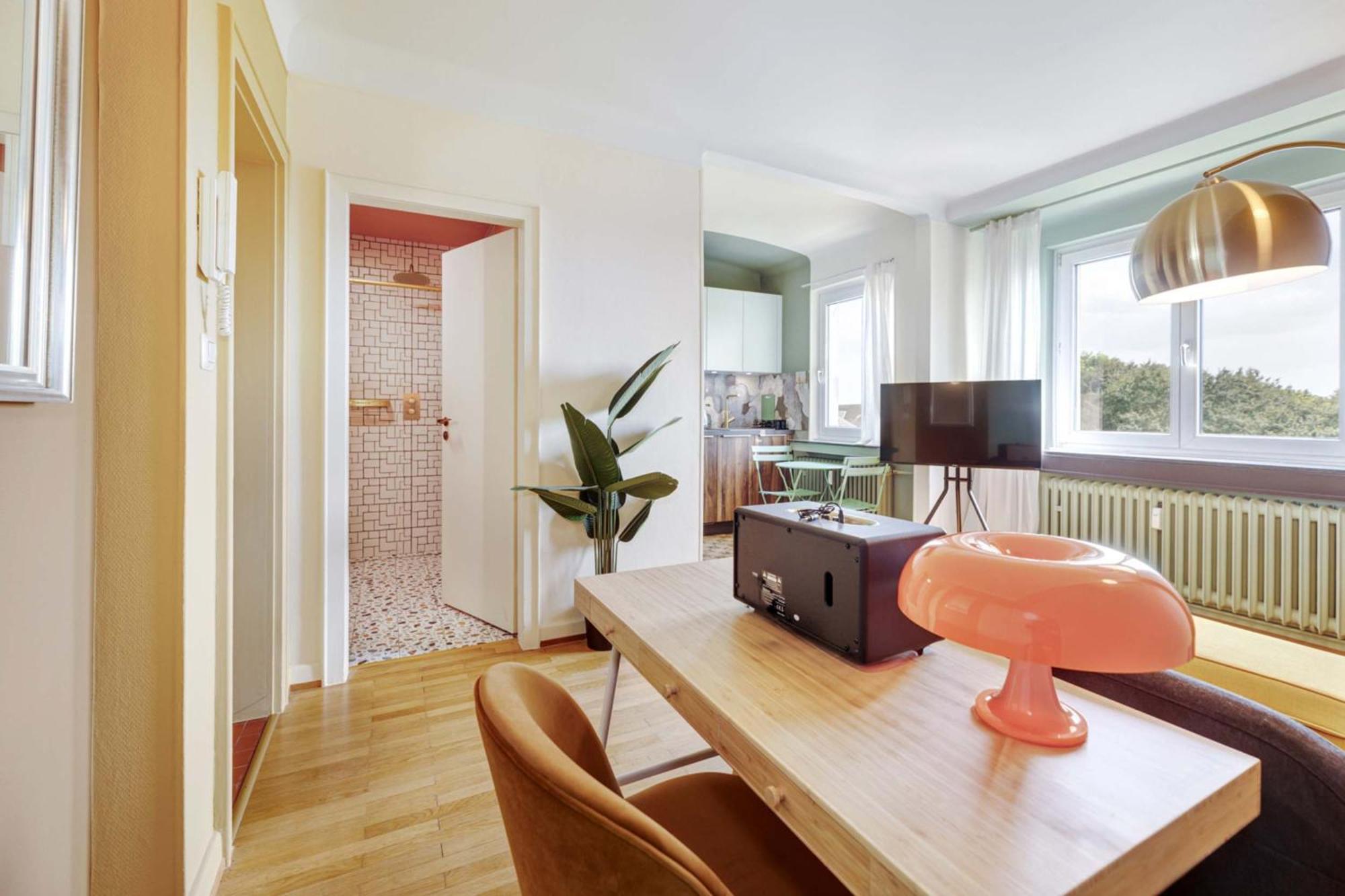 Elegant 1br With Full Kitchen & Workspace Appartement *