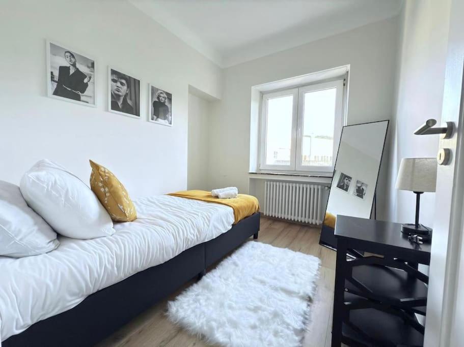 Charming 5bedroom With Gym,garden,parking&terrace-hol15 *