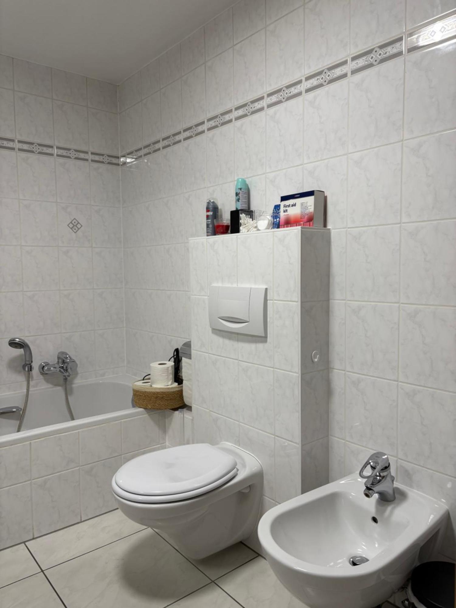 Luxury Penthouse With 3 Balconies -2 Bedrooms -petrus View & Parking Appartement *