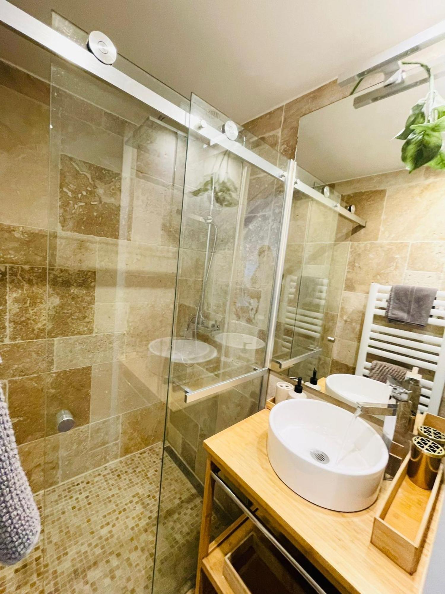 Large 2 Bedrooms Flat With Terrace And Oarking Luxembourg