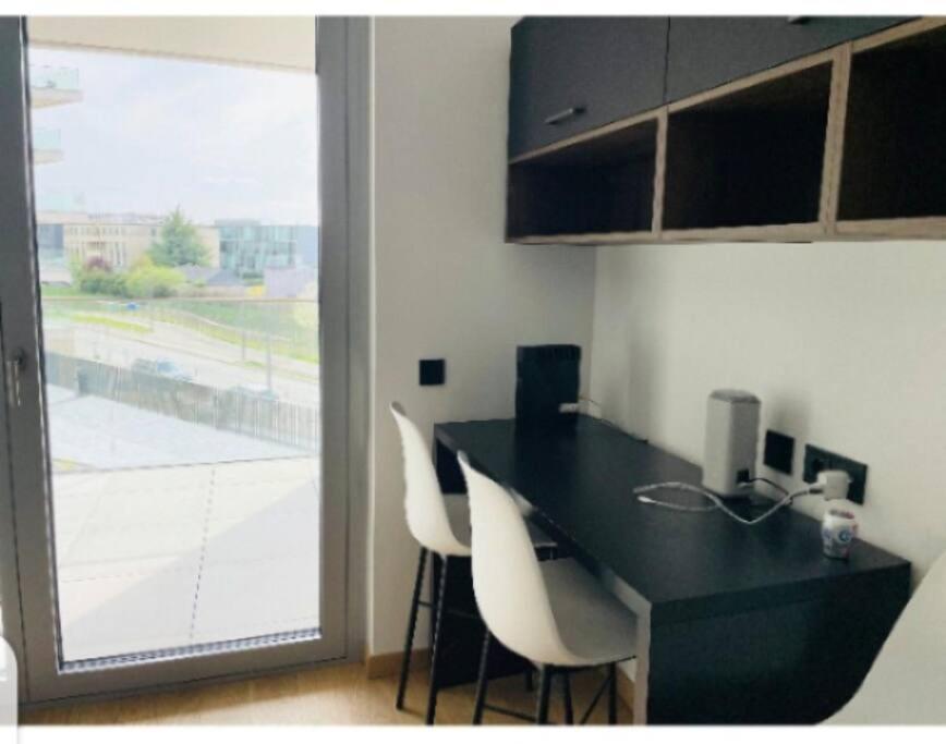 New In Center With Terrac And Parking Appartement *