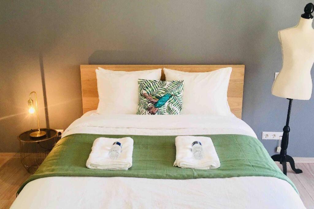 Apartamento Comfortable 2 Bedrooms Near Train Station