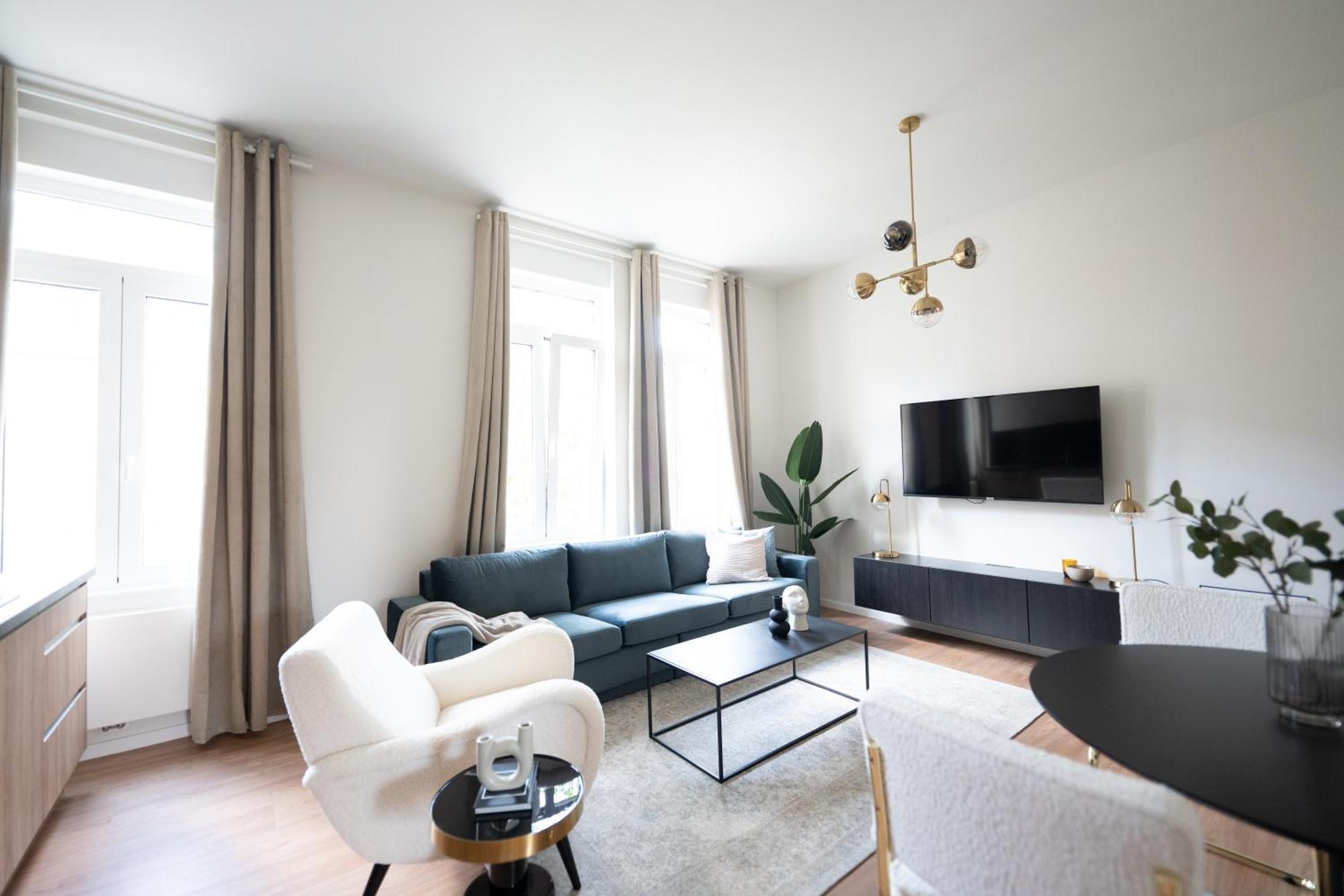 Stockholm Style Designer In Limpertsberg Apartment *