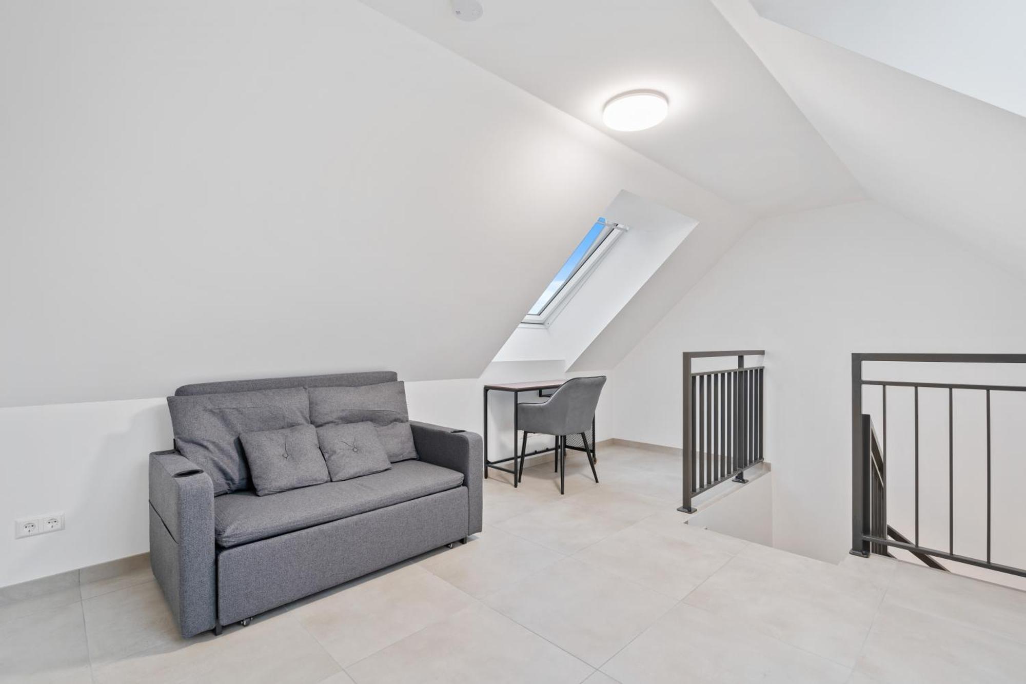 Gasthof Comfort & Style In Vibrant Coliving