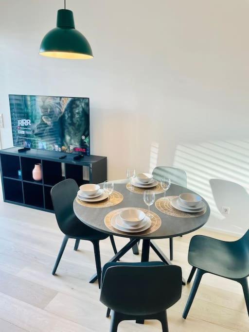 Apartamento Large 1 Bedroom In Center Terrace & Parking-chiny1 *