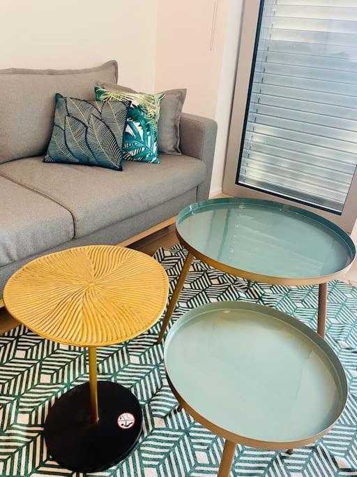 Apartamento Large 1 Bedroom In Center Terrace & Parking-chiny1 *