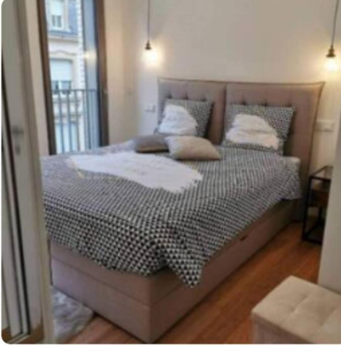 Beautiful 1 Bedroom Flat W Terrace&parking-75m Apartment *
