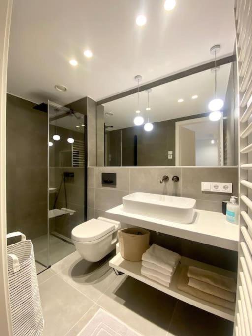 Apartamento Chic One Bedroom Flat W Terrace&parking Luxemburgo