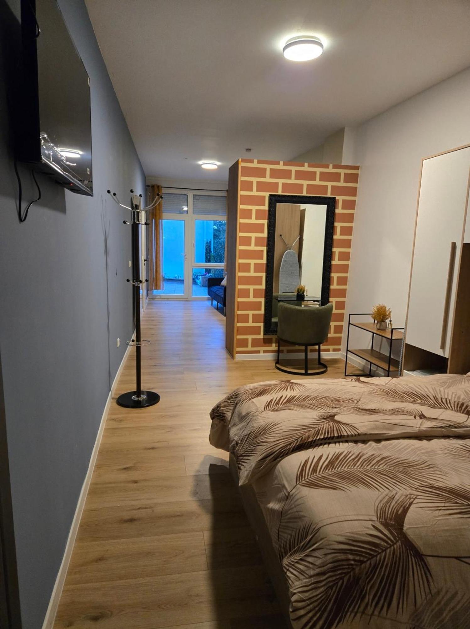 House Haute Apartment