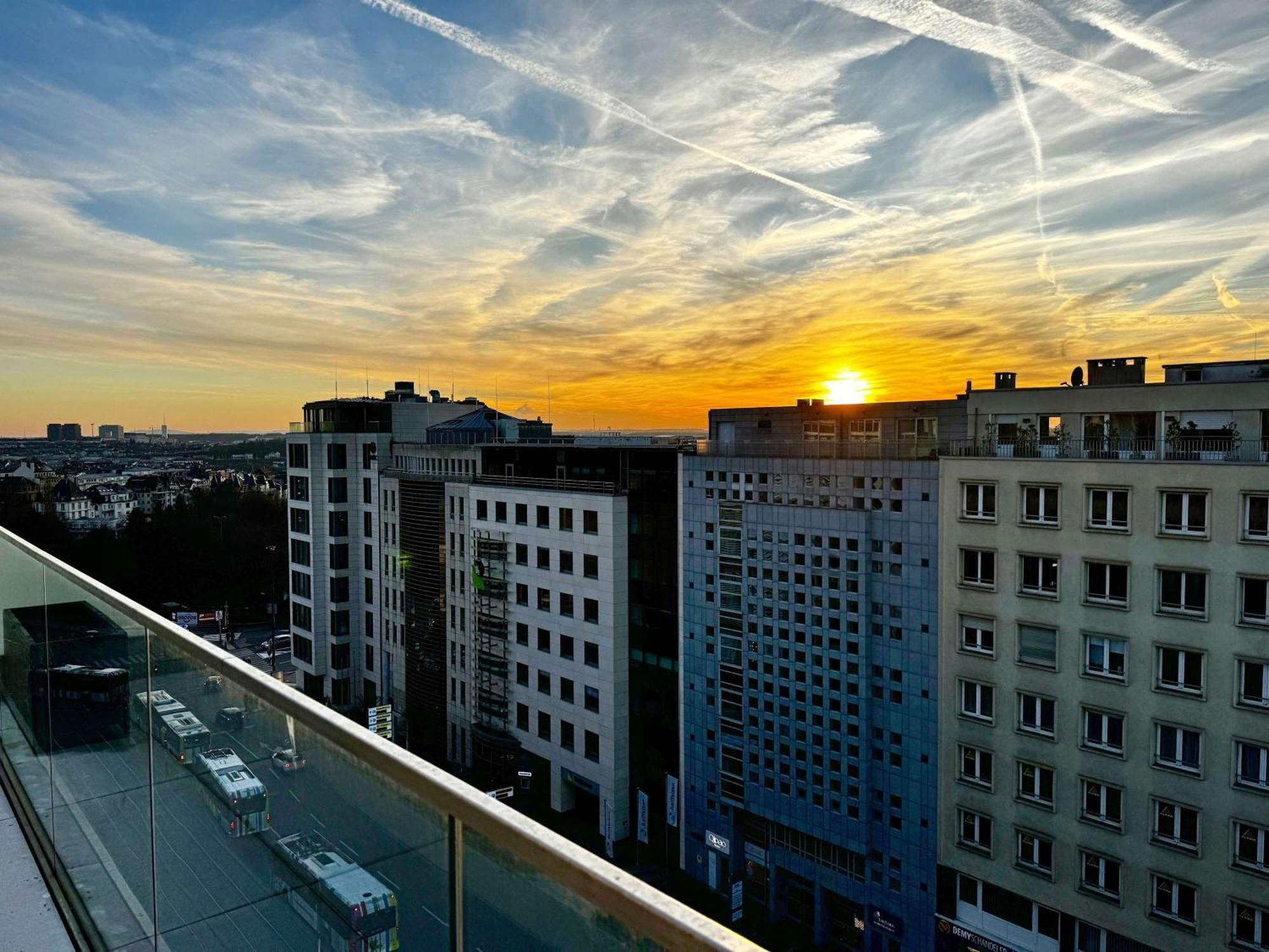 Voya Zenit Royal - Luxury Rooftop Views & Concierge Apartment