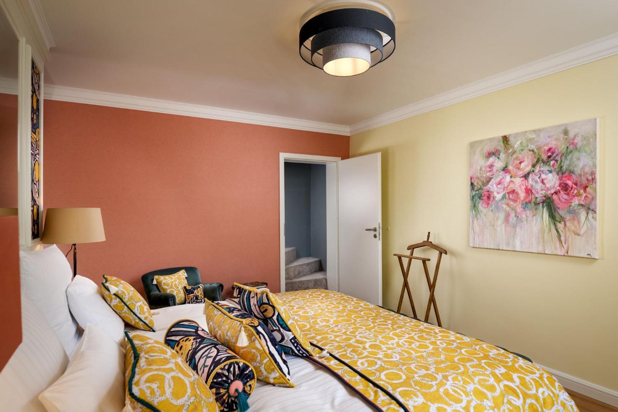 The Rose By Goeres Hotel *